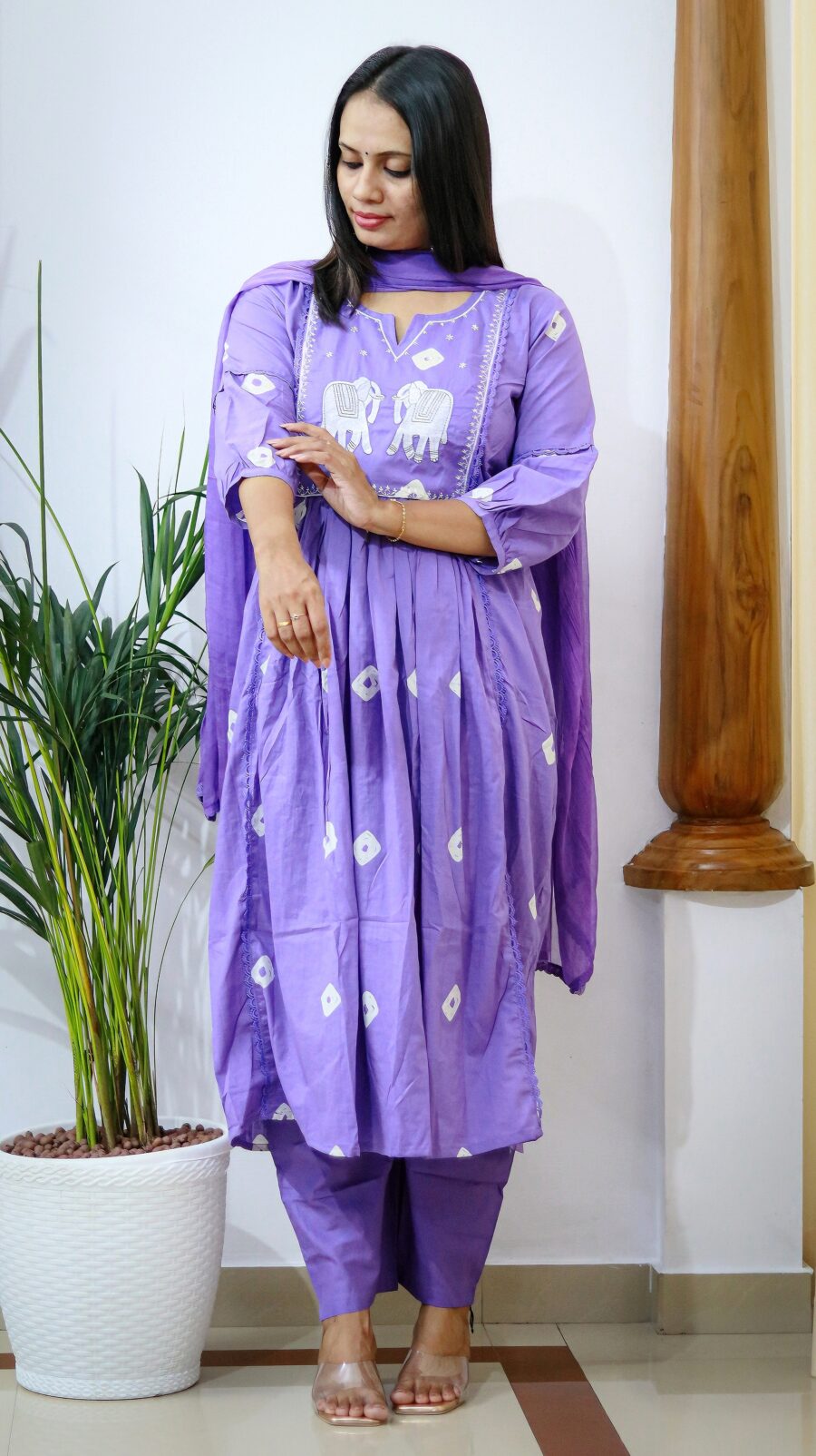 Lavender Charm – Cotton Kurta Pant Dupatta Set - Image 2